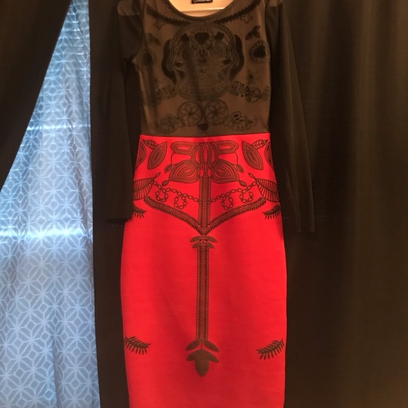 Red and black long sleeves - Picture 1 of 7